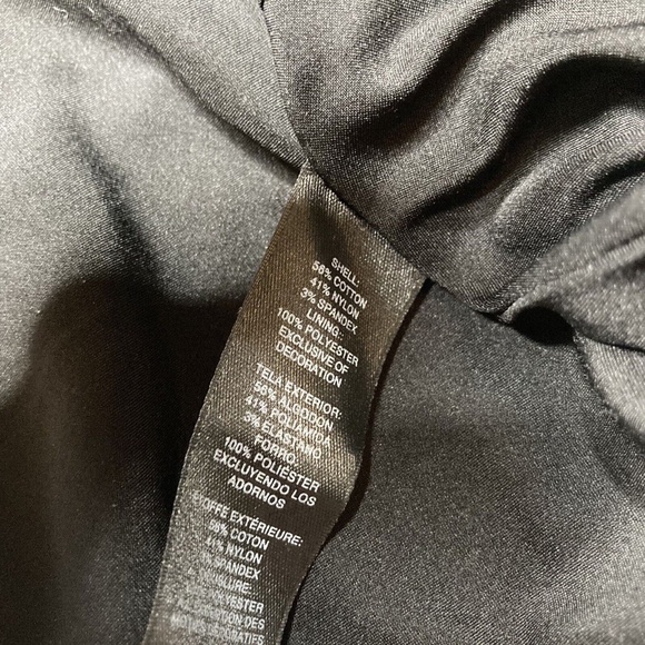 White House Black Market Cropped Jacket Size 2 , good condition but not new - Picture 4 of 6